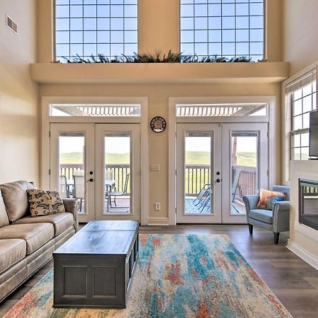Luxe Branson Retreat With Mtn Views And Pool Access! Appartement Buitenkant foto