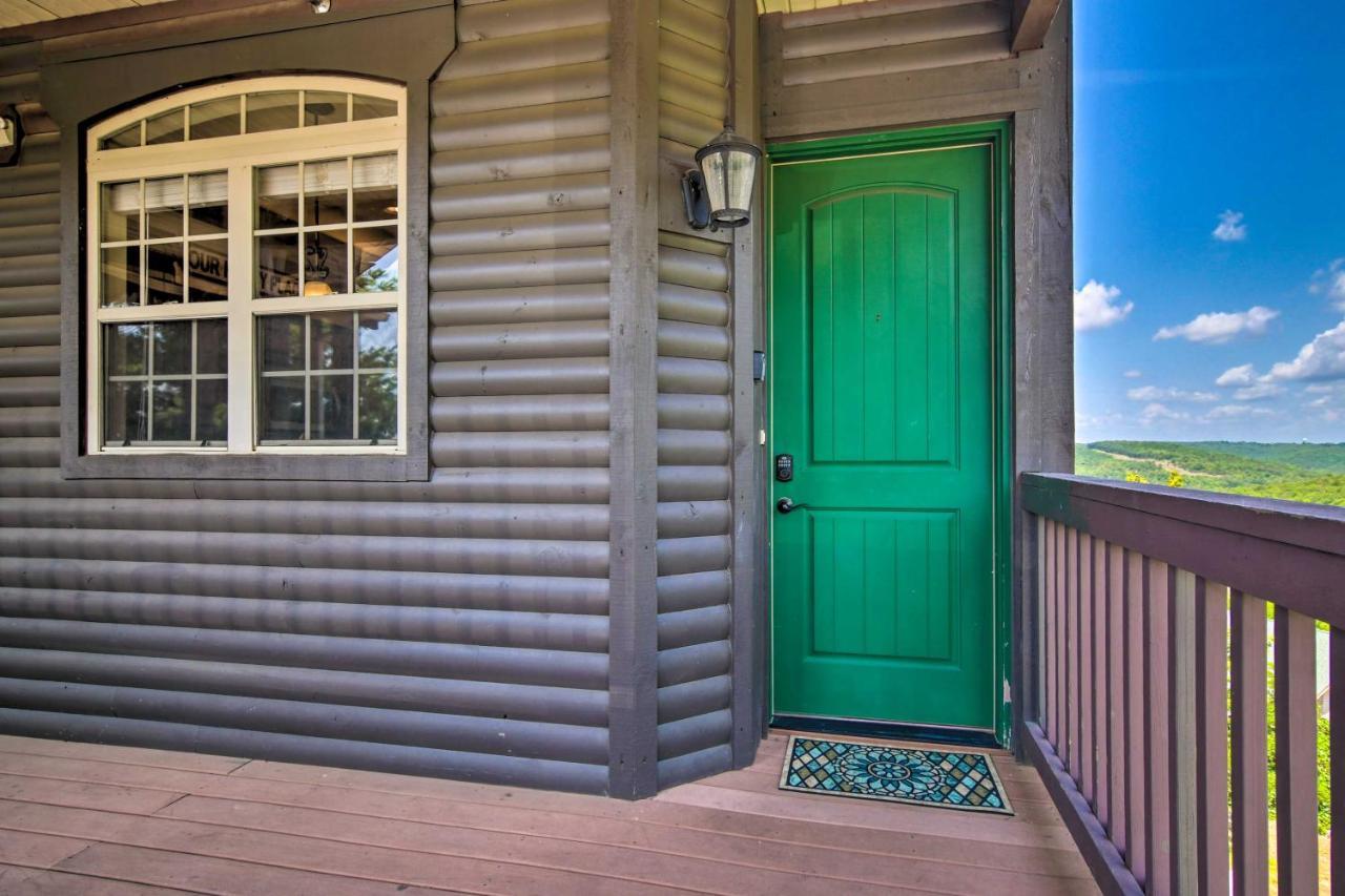 Luxe Branson Retreat With Mtn Views And Pool Access! Appartement Buitenkant foto