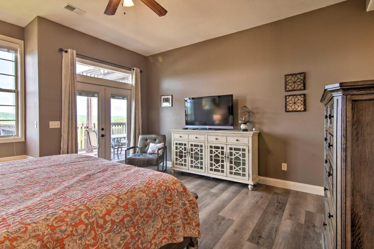 Luxe Branson Retreat With Mtn Views And Pool Access! Appartement Buitenkant foto