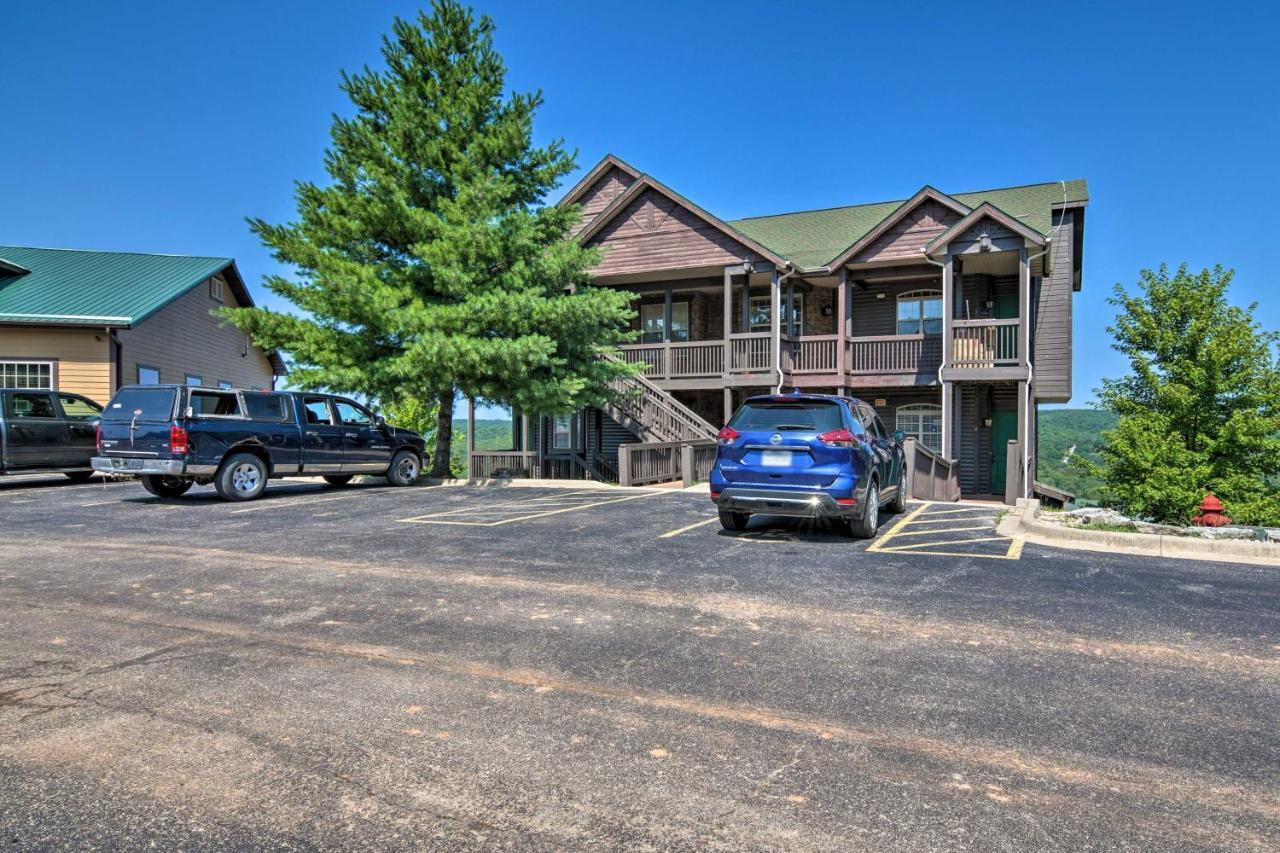 Luxe Branson Retreat With Mtn Views And Pool Access! Appartement Buitenkant foto