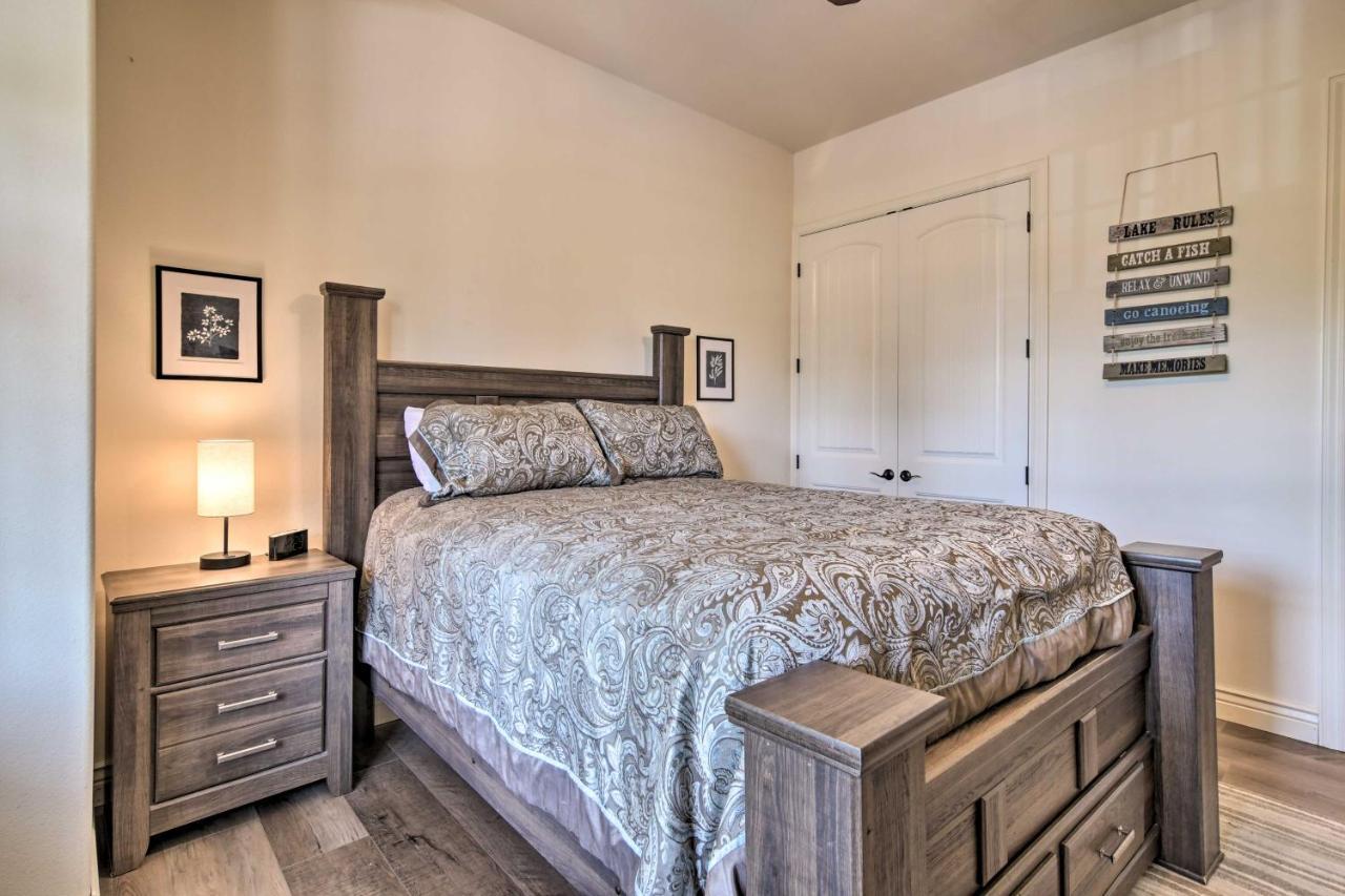 Luxe Branson Retreat With Mtn Views And Pool Access! Appartement Buitenkant foto